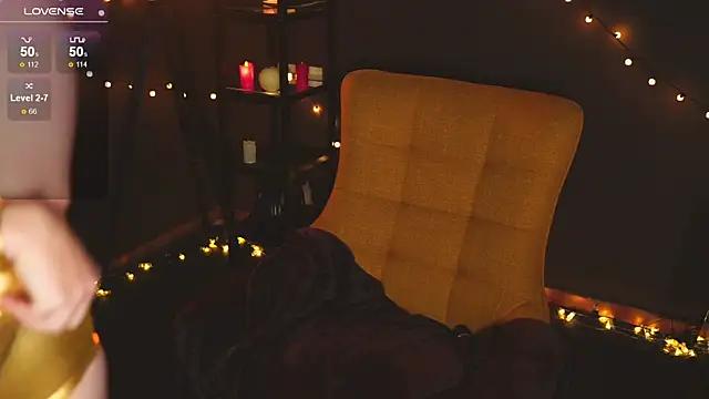 xxx_DownTown_xxx from StripChat