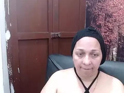 xxx_luluu from StripChat