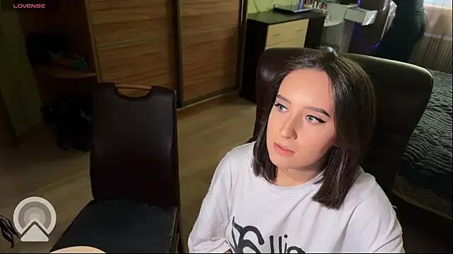 Explore our live girls sluts from our Custom and Multi clubs and checkout exclusive access to highly interactive content, such as shape, hair, titties, pussy type and many more.