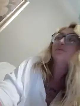 xXxWhoreAbleX from StripChat