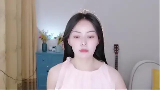 Y-Yuan from StripChat
