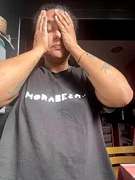 Yara85 webcams show profile image 