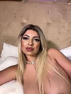 YaraMoon_ from StripChat