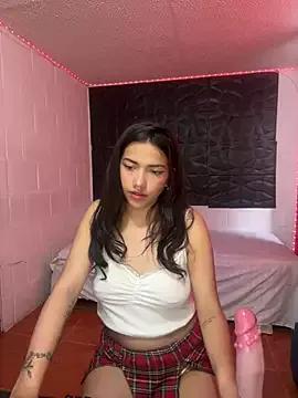 Explore our live girls sluts from our Custom and Multi clubs and checkout exclusive access to highly interactive content, such as shape, hair, titties, pussy type and many more.