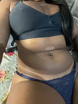 Yasmimbrasileirinha webcams show profile image 