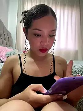 Yasmin777_ on StripChat