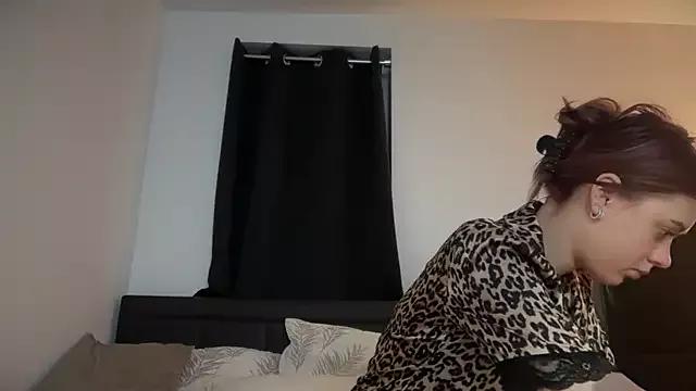 Explore our live girls sluts from our Custom and Multi clubs and checkout exclusive access to highly interactive content, such as shape, hair, titties, pussy type and many more.