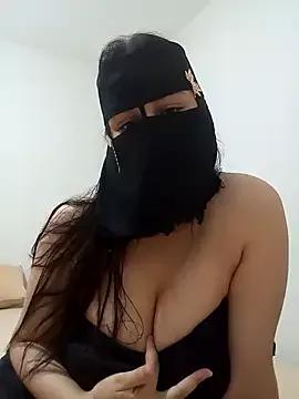 yassmin-- from StripChat is Freechat