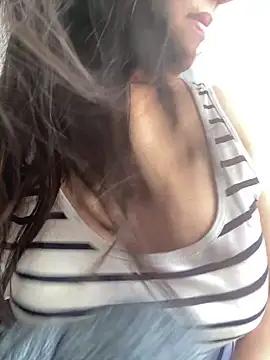 yassminsexy22 from StripChat