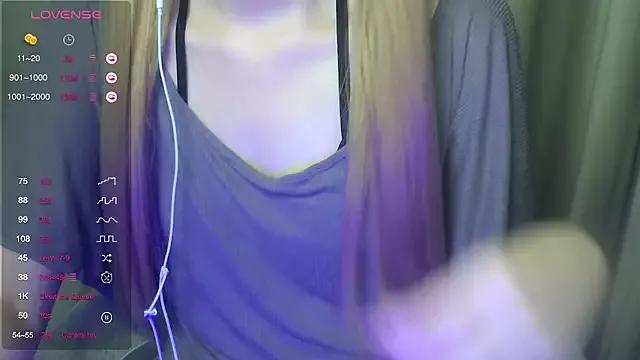 yaya_fun from StripChat is Freechat