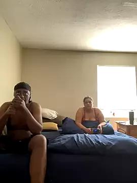 yello_kakes1017 from StripChat is Freechat