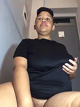 YellowFreak22 from StripChat