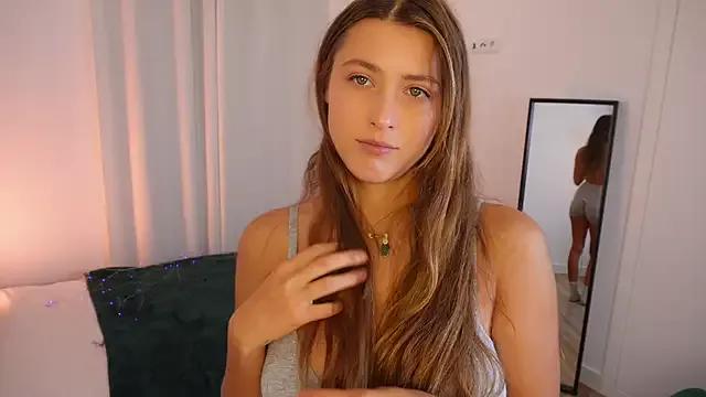 yess_kiki from StripChat