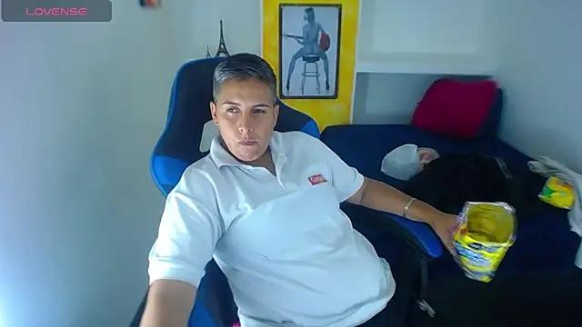 Yessi_rousse from StripChat