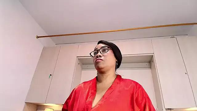 Explore our live girls sluts from our Custom and Multi clubs and checkout exclusive access to highly interactive content, such as shape, hair, titties, pussy type and many more.