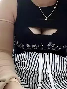Yi_211 webcams show profile image 