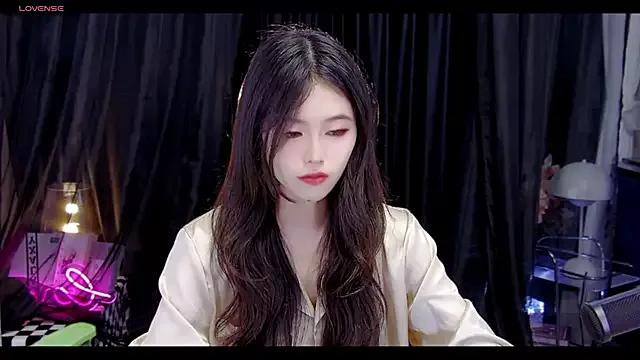 YiJin-a webcams show profile image 
