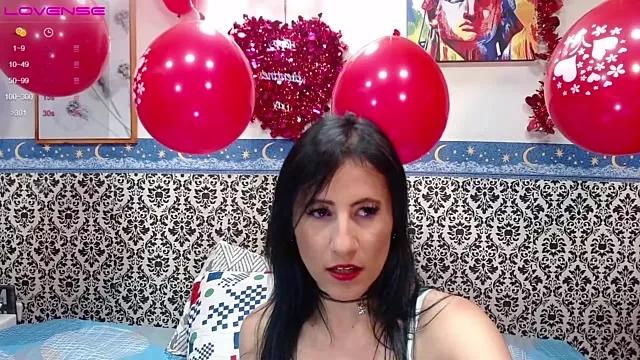 yiny_star from StripChat