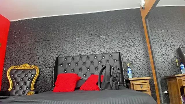 yiyisandoval from StripChat