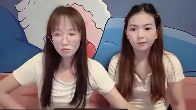 Ymomo5201 webcams show profile image 