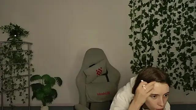 Yoka_paradoXXX from StripChat is Freechat