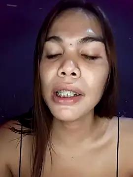 yolly_fox from StripChat