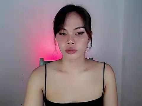 Yolly_fox webcams show profile image 