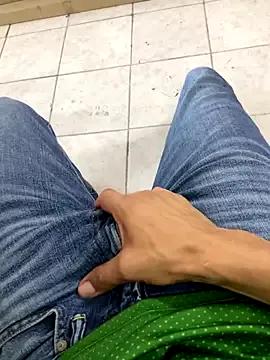 YouDaddy77 webcams show profile image 
