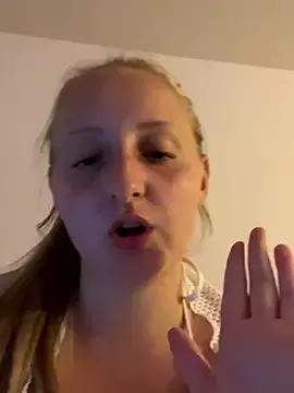YoungHailey webcams show profile image 