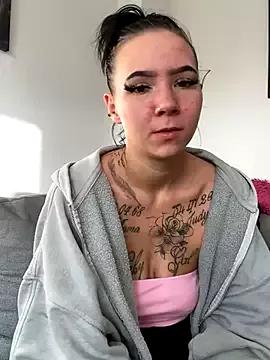Explore our live girls sluts from our Custom and Multi clubs and checkout exclusive access to highly interactive content, such as shape, hair, titties, pussy type and many more.