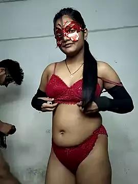 Your-Samayra from StripChat is Freechat