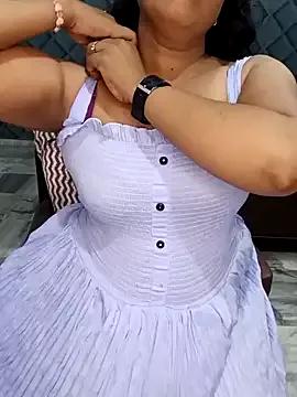 Your-Yashika from StripChat is Freechat