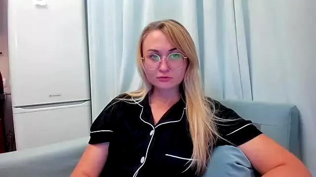 Explore our live girls sluts from our Custom and Multi clubs and checkout exclusive access to highly interactive content, such as shape, hair, titties, pussy type and many more.