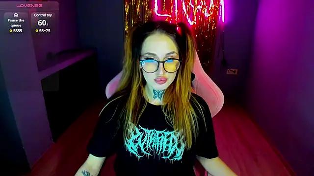 Explore our live girls sluts from our Custom and Multi clubs and checkout exclusive access to highly interactive content, such as shape, hair, titties, pussy type and many more.