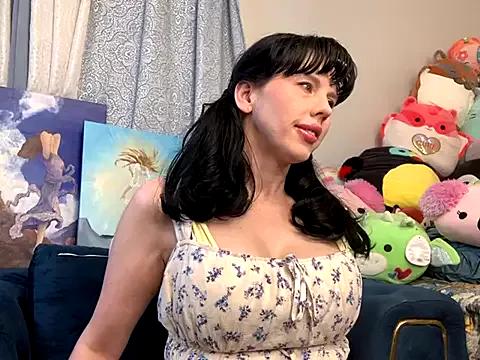 Explore our live girls sluts from our Custom and Multi clubs and checkout exclusive access to highly interactive content, such as shape, hair, titties, pussy type and many more.