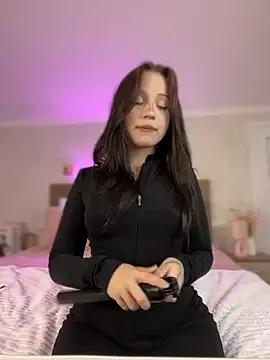 YourLittleDevil from StripChat is Freechat