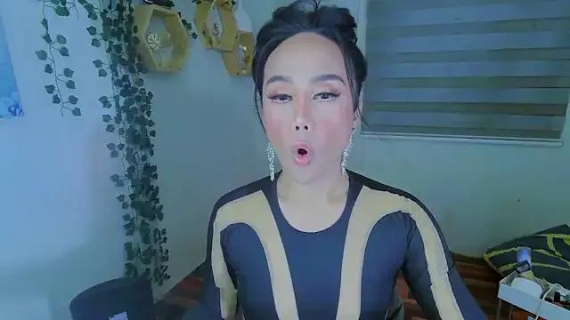 YourNikkieXxx from StripChat is Freechat