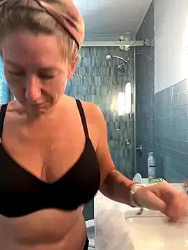 Explore our live girls sluts from our Custom and Multi clubs and checkout exclusive access to highly interactive content, such as shape, hair, titties, pussy type and many more.