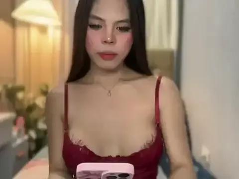 Yoursweetreina webcams show profile image 
