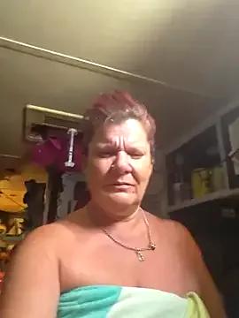 YOURWIFEY from StripChat is Freechat