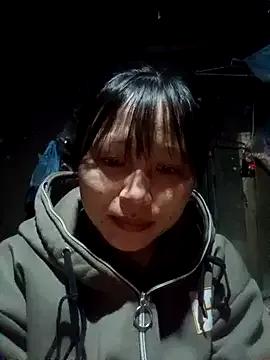 yoyo-mi from StripChat