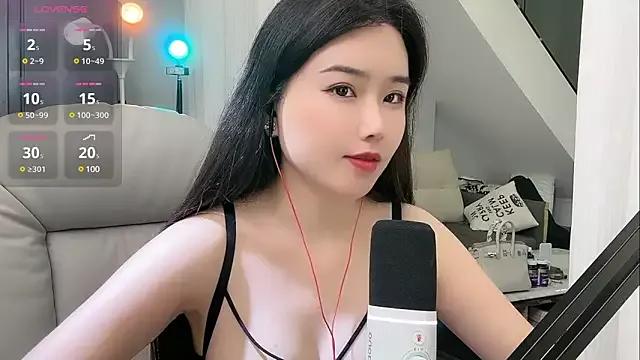 yoyo520- from StripChat