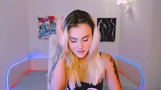 YrRina from StripChat