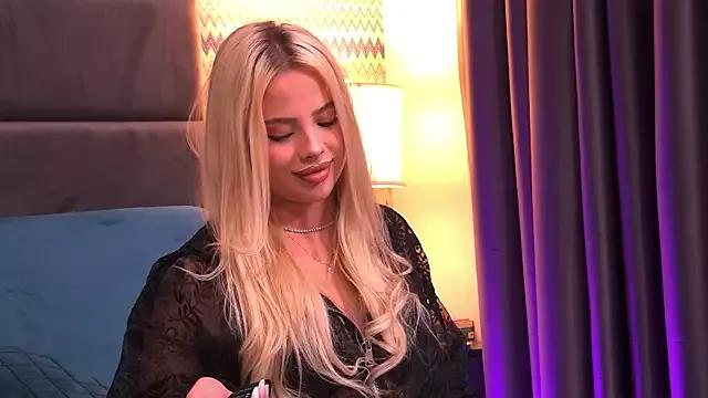 YssabelFox from StripChat