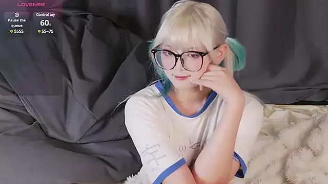 Photos of Yu_UwU_ from StripChat is Freechat