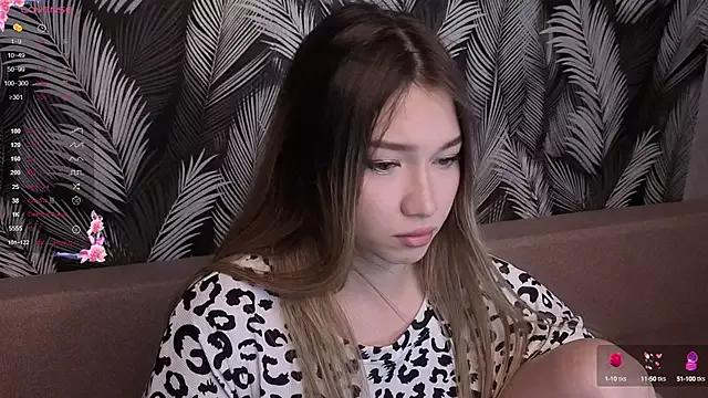 Explore our live girls sluts from our Custom and Multi clubs and checkout exclusive access to highly interactive content, such as shape, hair, titties, pussy type and many more.