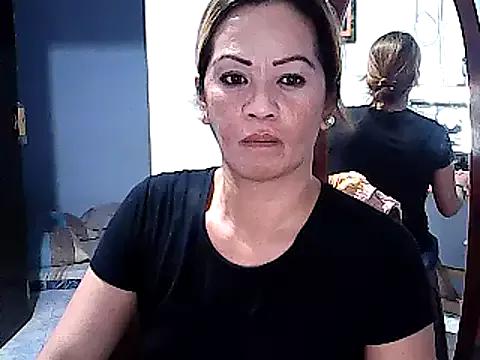 yummy_21xxx from StripChat
