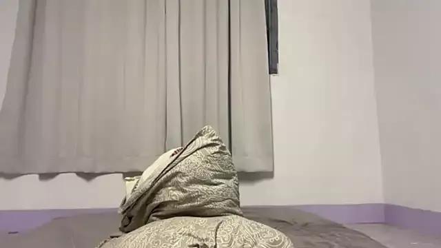 YUMMY_BELLE_CUMMER from StripChat is Freechat