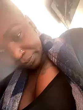 yummy_sweet_caramel from StripChat