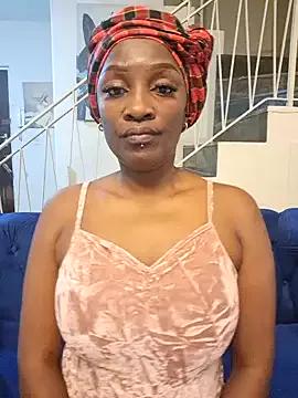 Yummychoklit from StripChat